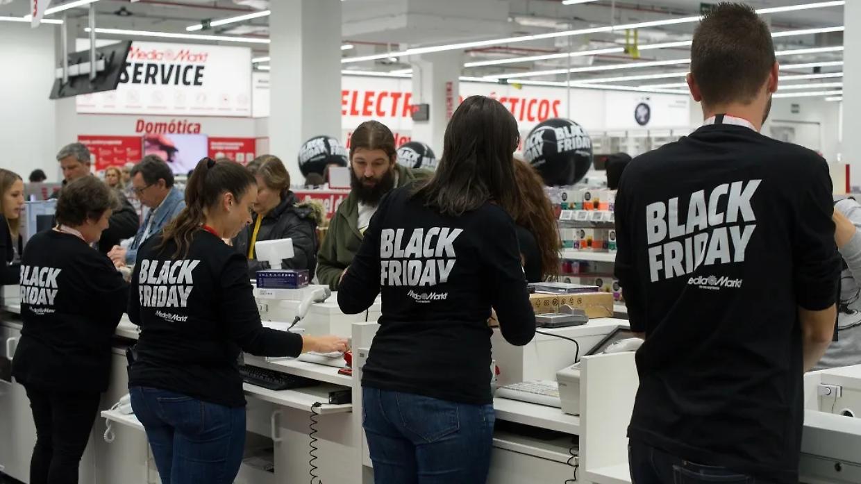 Black Friday, esplode la febbre degli sconti, in arrivo un’ondata di acquisti record