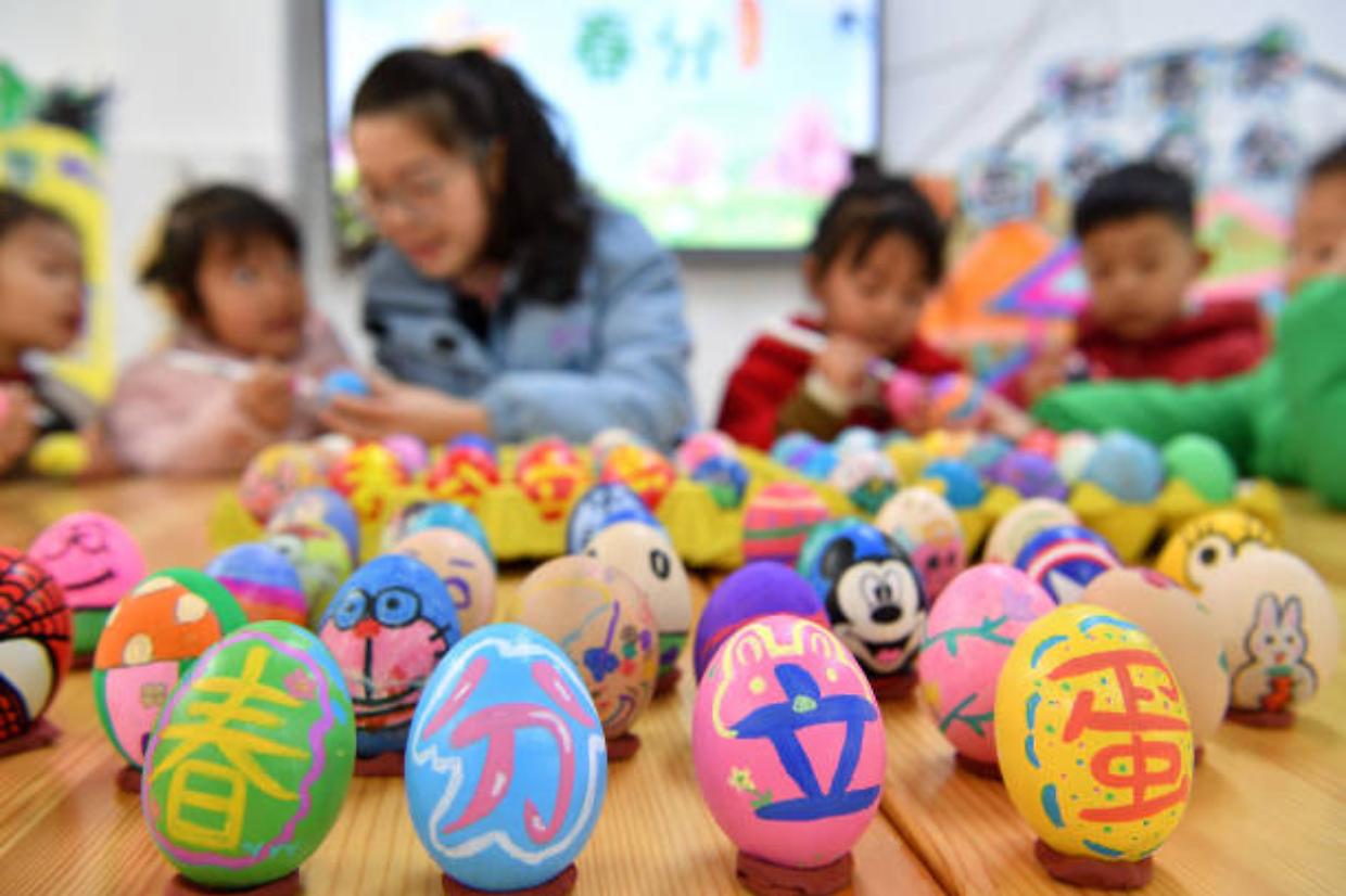 Educatori del nido nella scuola dell'infanzia