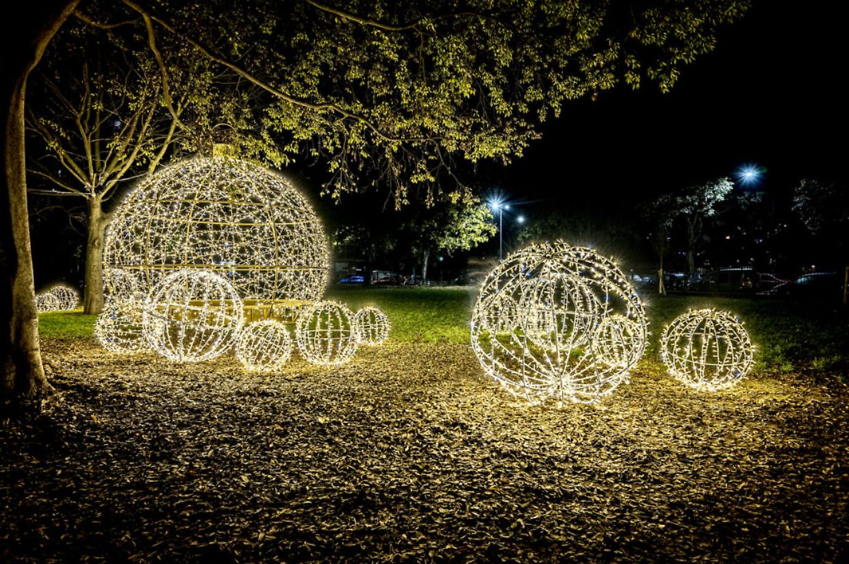 Chieri accende il Natale: pista di pattinaggio, parate e una notte magica