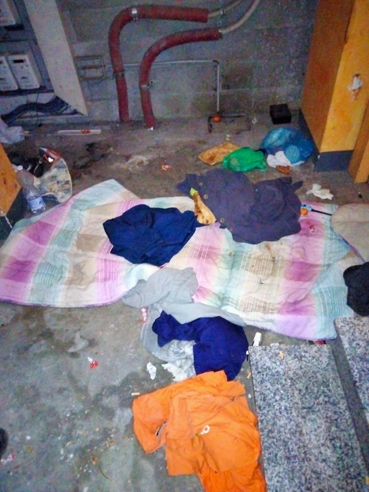 Case popolari di largo Cigna, nuovo intervento nelle cantine occupate dopo le segnalazioni