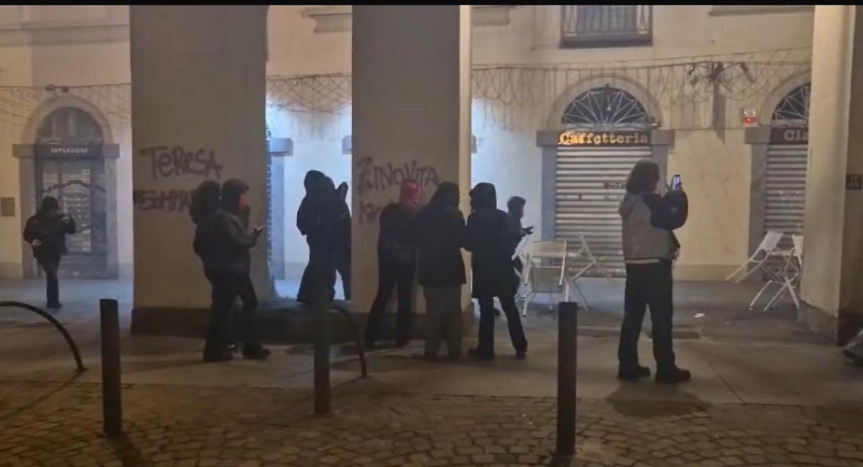 “Femministe” come maranza: «Da donna io provo vergogna»