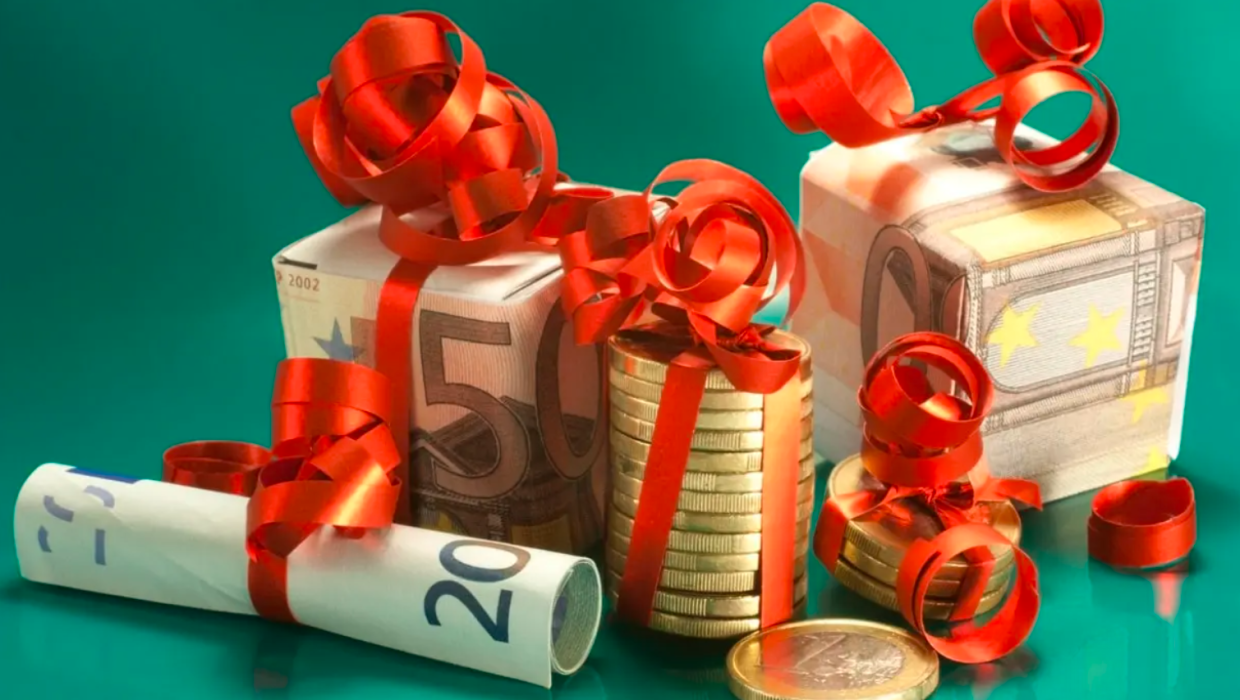 Tredicesima 2025: tutte le date, chi ne ha diritto e come si calcola