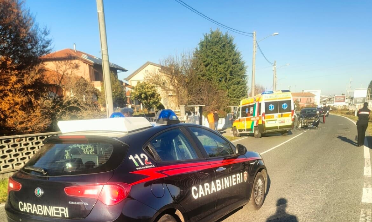Ciriè, scontro tra auto in frazione Devesi: due automobilisti rimasti feriti