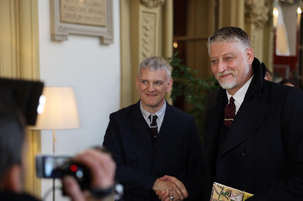 Torino, il ministro in versione dandy: “Italia intiera” e allarmi sulla democrazia