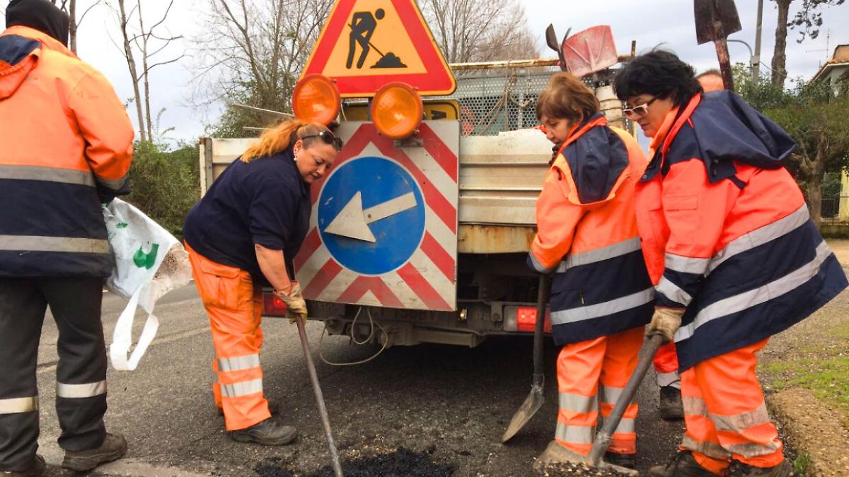 Via all'assunzione dei nuovi cantonieri: 500 candidati per 35 posti