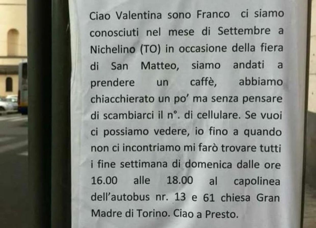 Un biglietto alla fermata del bus «Ti aspetterò qui ogni domenica»