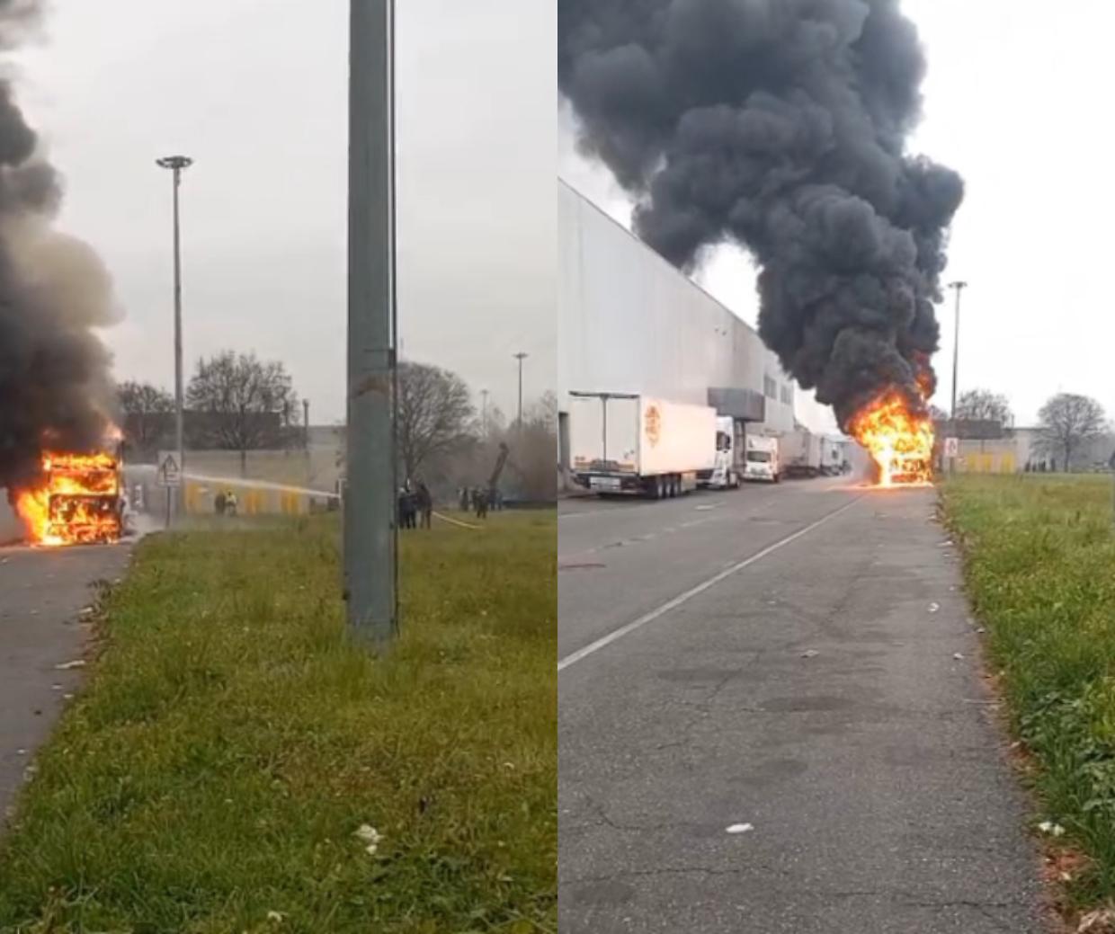 Camion in fiamme al Caat di Grugliasco, alta colonna di fumo visibile da tutta la zona