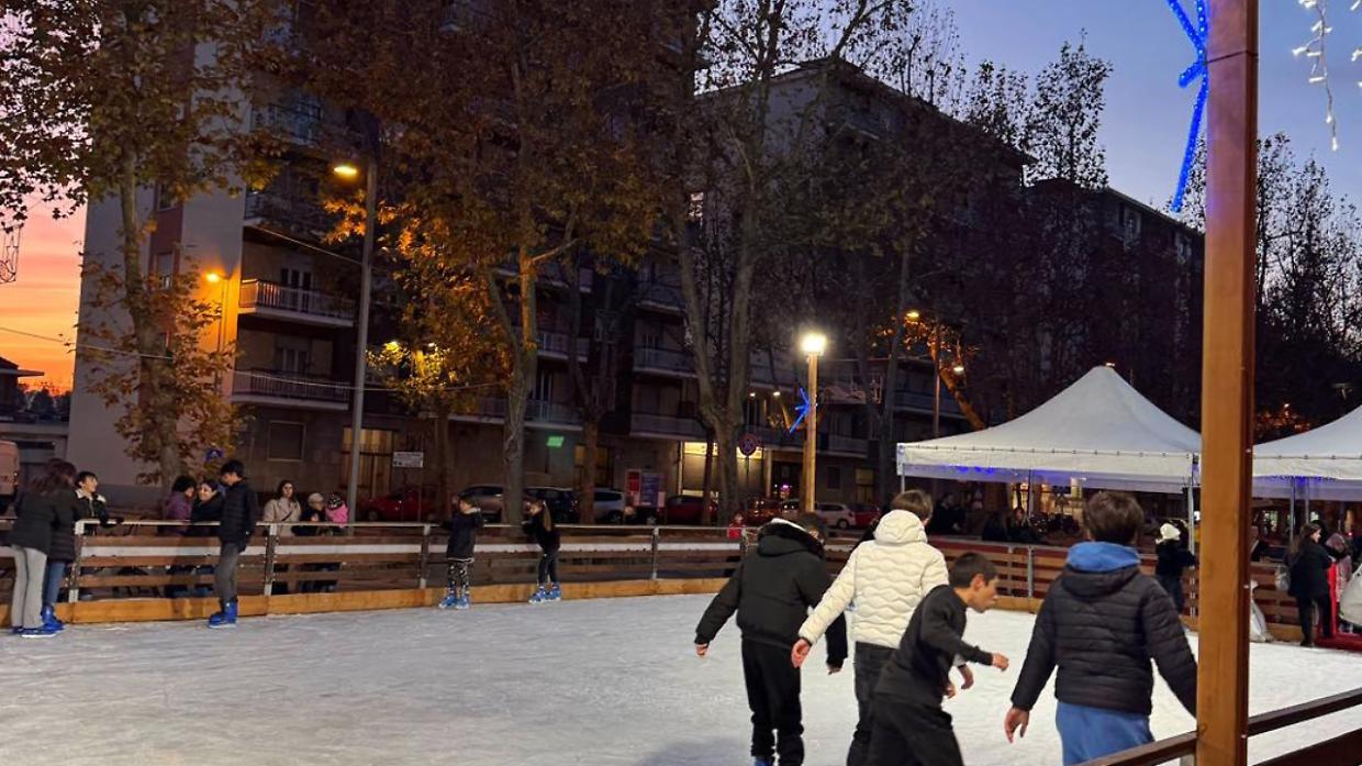 A Beinasco arriva la pista di pattinaggio, la via del Natale e la festa della Befana