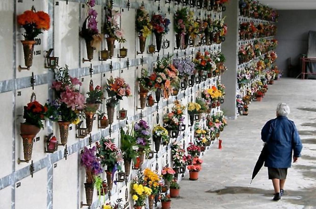 Torino, razzia al cimitero Monumentale: spariti decine di pomelli in ottone