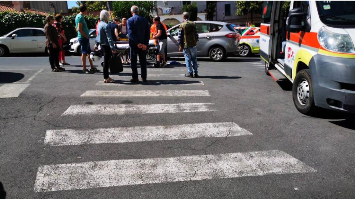 Giaveno, 60enne investita sulle strisce pedonali: le sue condizioni sono in fase di valutazione e la dinamica è al vaglio 