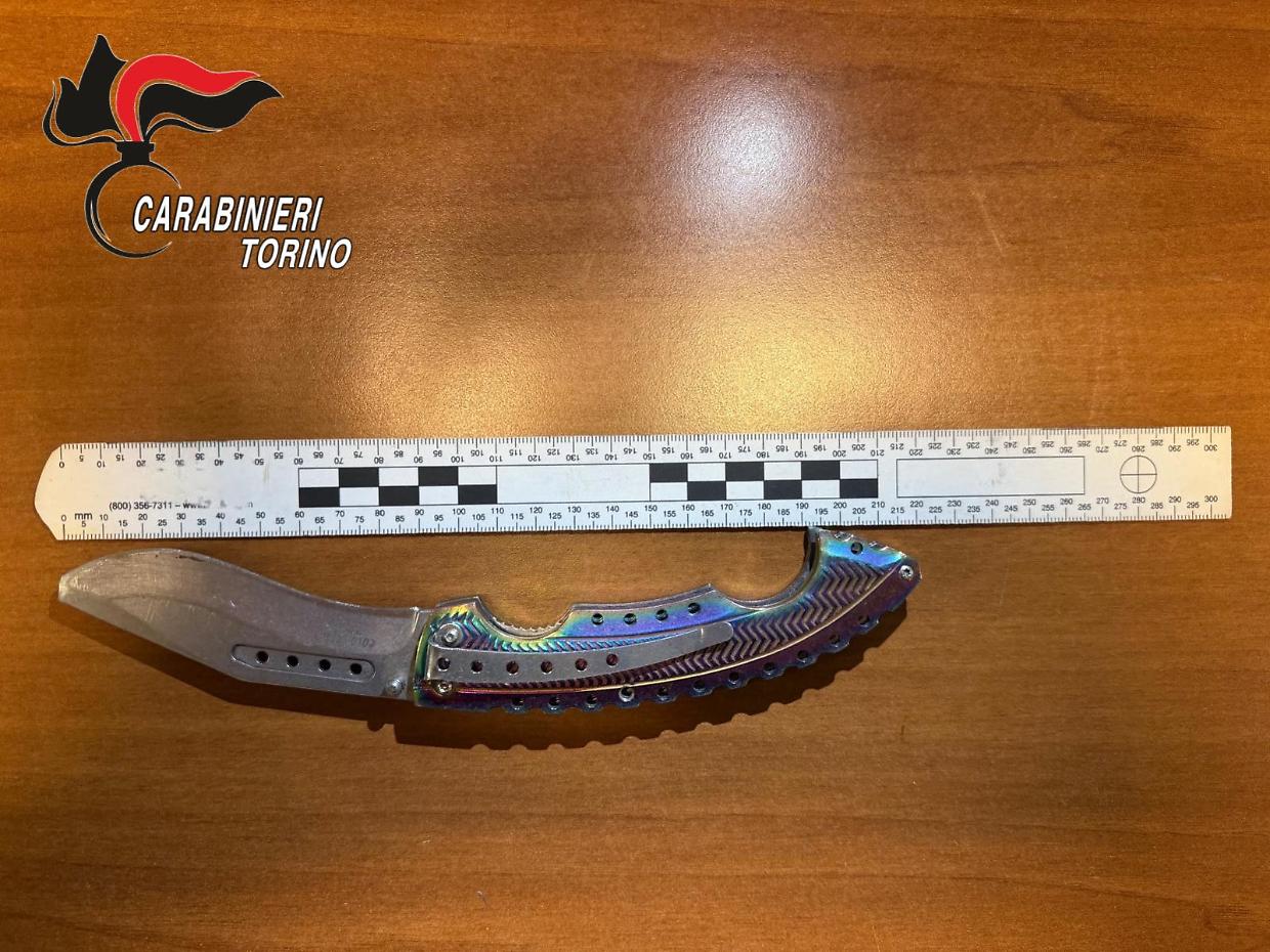 Sedicenne chiede il contatto Instagram e rapina tre giovani in piena notte