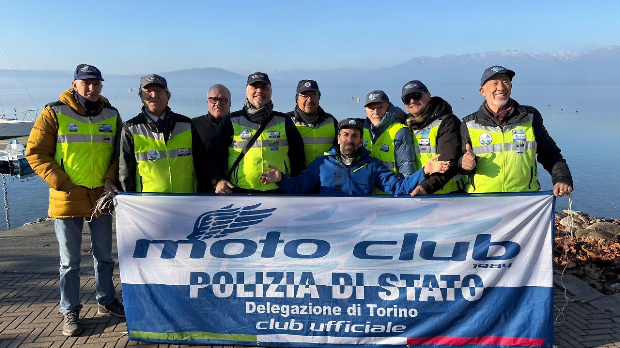 A Viverone un gesto solidale che fa la differenza: il moto club della polizia di Stato consegna l'assegno a Luigi Dimino 