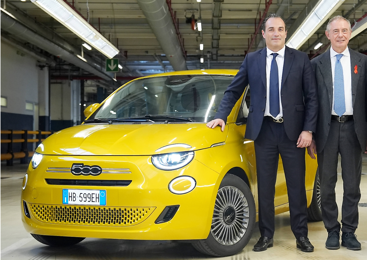 Filosa sceglie l’Atlantico: per Stellantis l’Europa è un problema, gli Stati Uniti la comfort zone