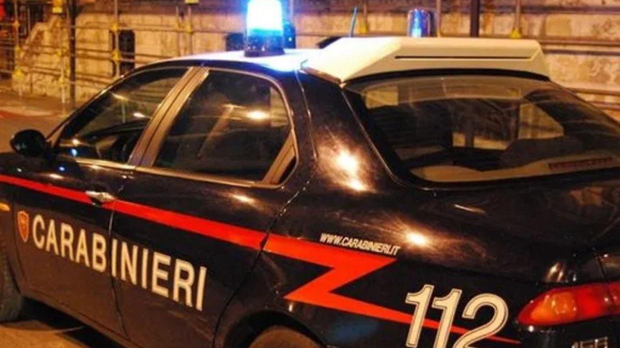 Tortona, rissa fuori da una discoteca: arrestati un 28enne e un 24enne per rissa e resistenza a pubblico ufficiale