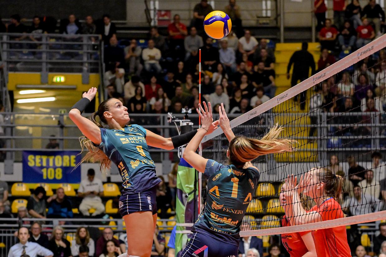 Il Chieri '76 riparte dal terzo posto, nella prima giornata di ritorno c'è Il Bisonte Firenze al PalaFenera