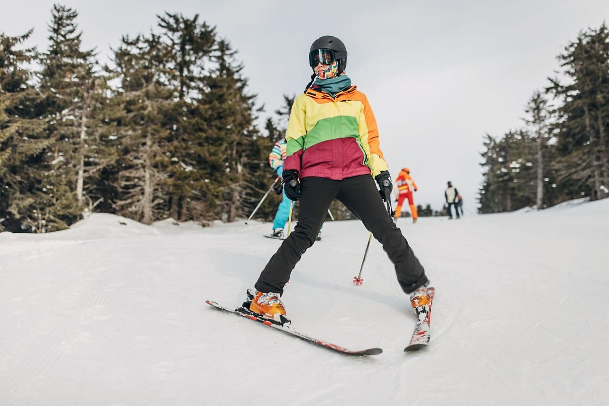Sicuri sulla neve: i consigli degli esperti per evitare infortuni sugli sci