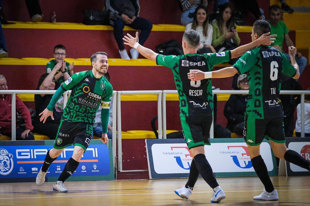 La L84 insegue per due volte e alla fine batte il Saviatesta Mantova, rimanendo in scia al Meta Catania