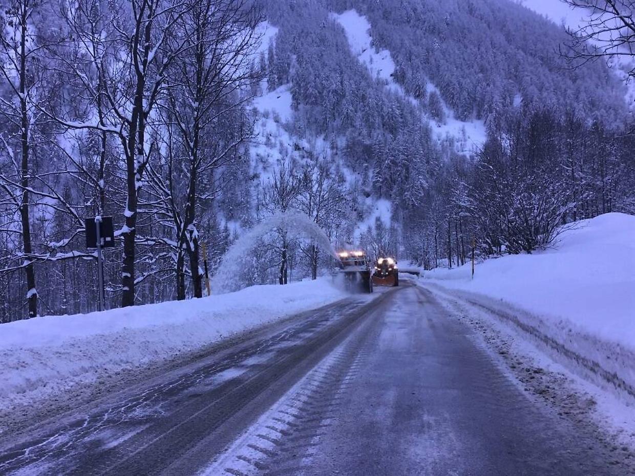 Maltempo e neve: chiusa la statale del Colle della Maddalena