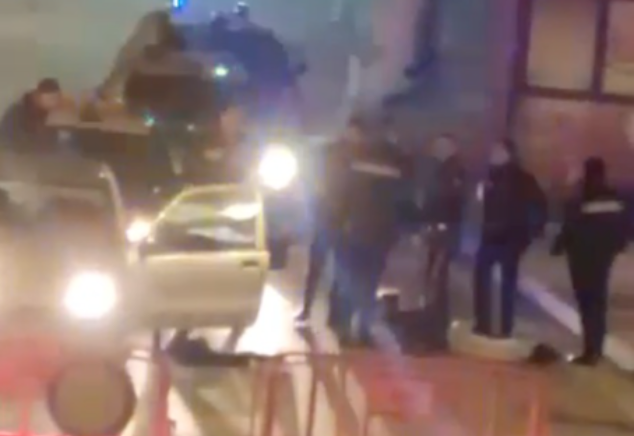 I carabinieri bloccano le due giovani a Trofarello