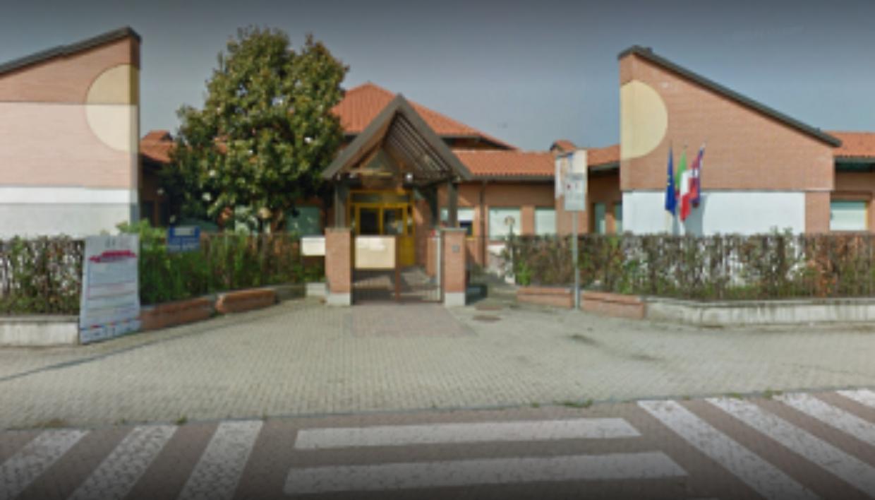 Collegno, rubati 27 laptop nella scuola primaria di Savonera