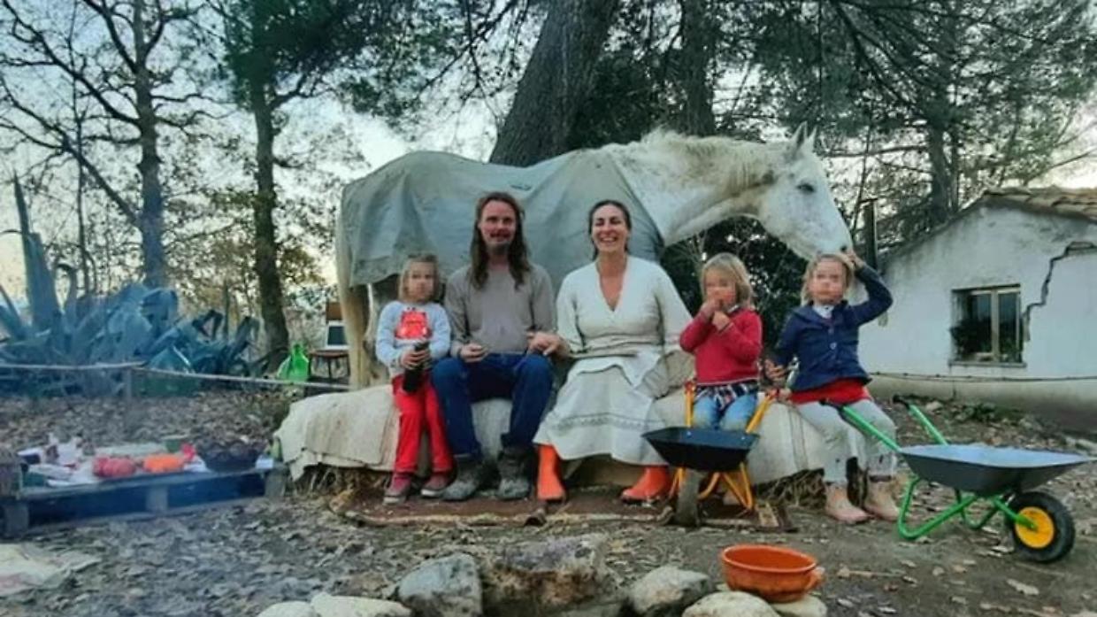 Famiglia nel bosco, la Corte d&rsquo;Appello dice no al ricorso: i figli restano in casa famiglia