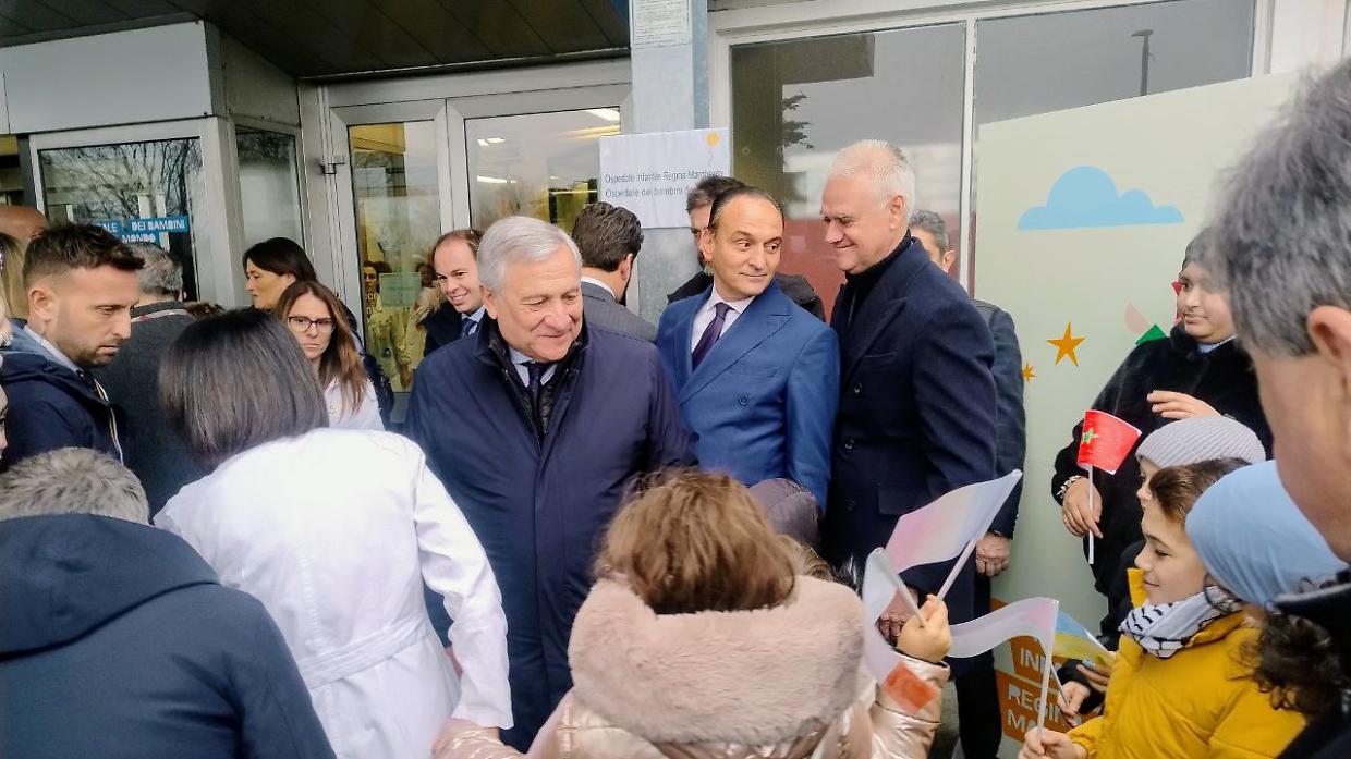 Azione &ldquo;corteggiata&rdquo; a destra e sinistra. Tajani: &laquo;Saremo la forza rassicurante&raquo;