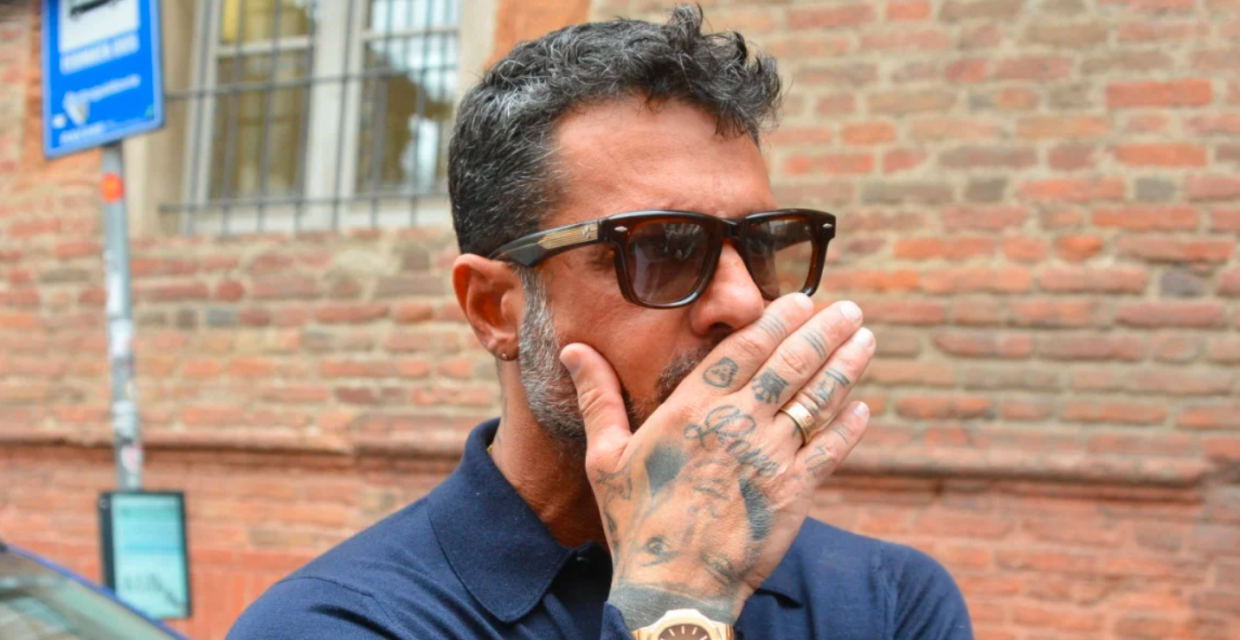 Corona domani davanti ai magistrati: indagine su immagini private dopo l&rsquo;esposto di Signorini