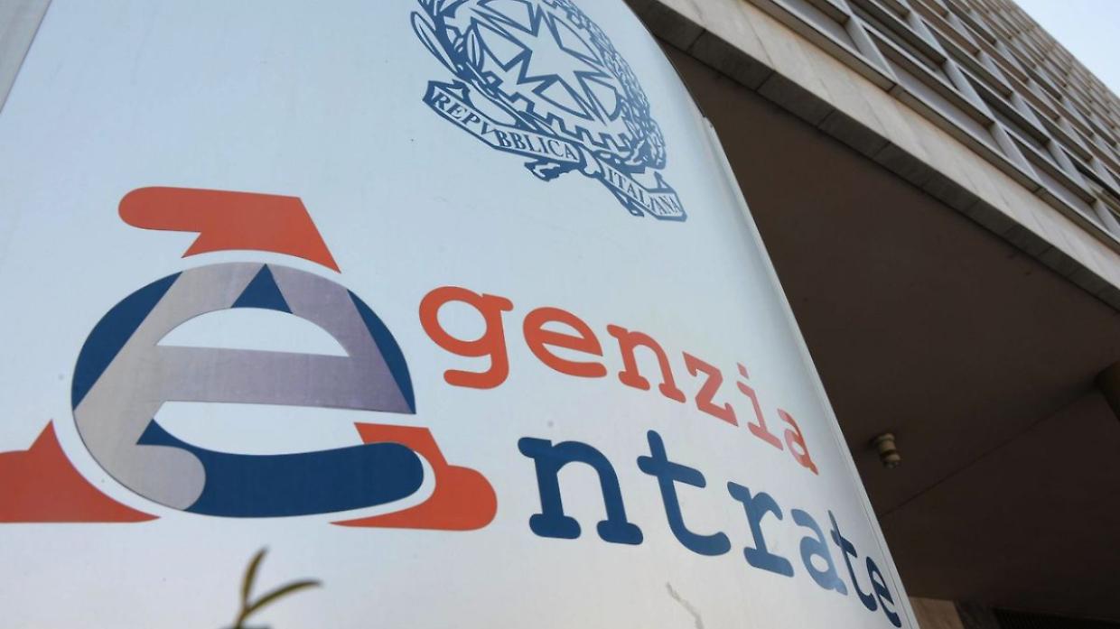 Evasione fiscale, scatta la &ldquo;fase tecnologica&rdquo;: registratori di cassa e pagamenti elettronici collegati