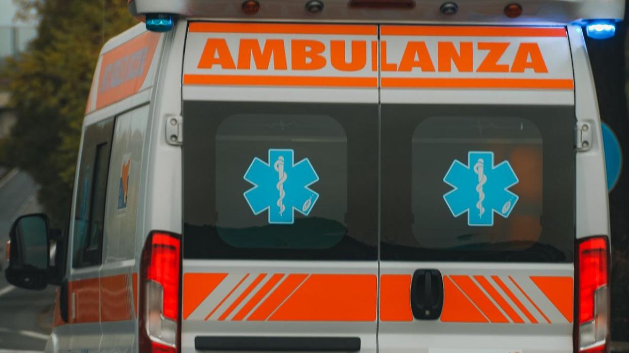 Tragedia a Mongardino, 73enne schiacciato dal muletto: inutile l&rsquo;intervento dell&rsquo;elisoccorso