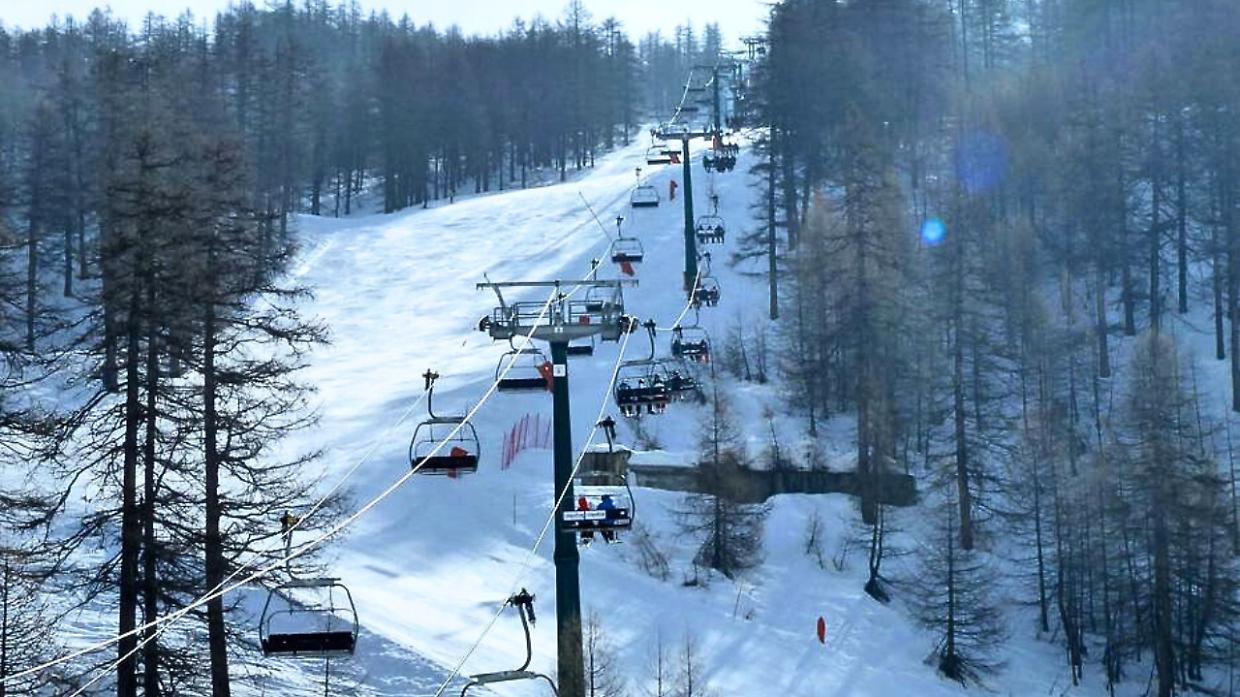 Guasto al Sestriere, decine di sciatori restano "appesi" alle seggiovie