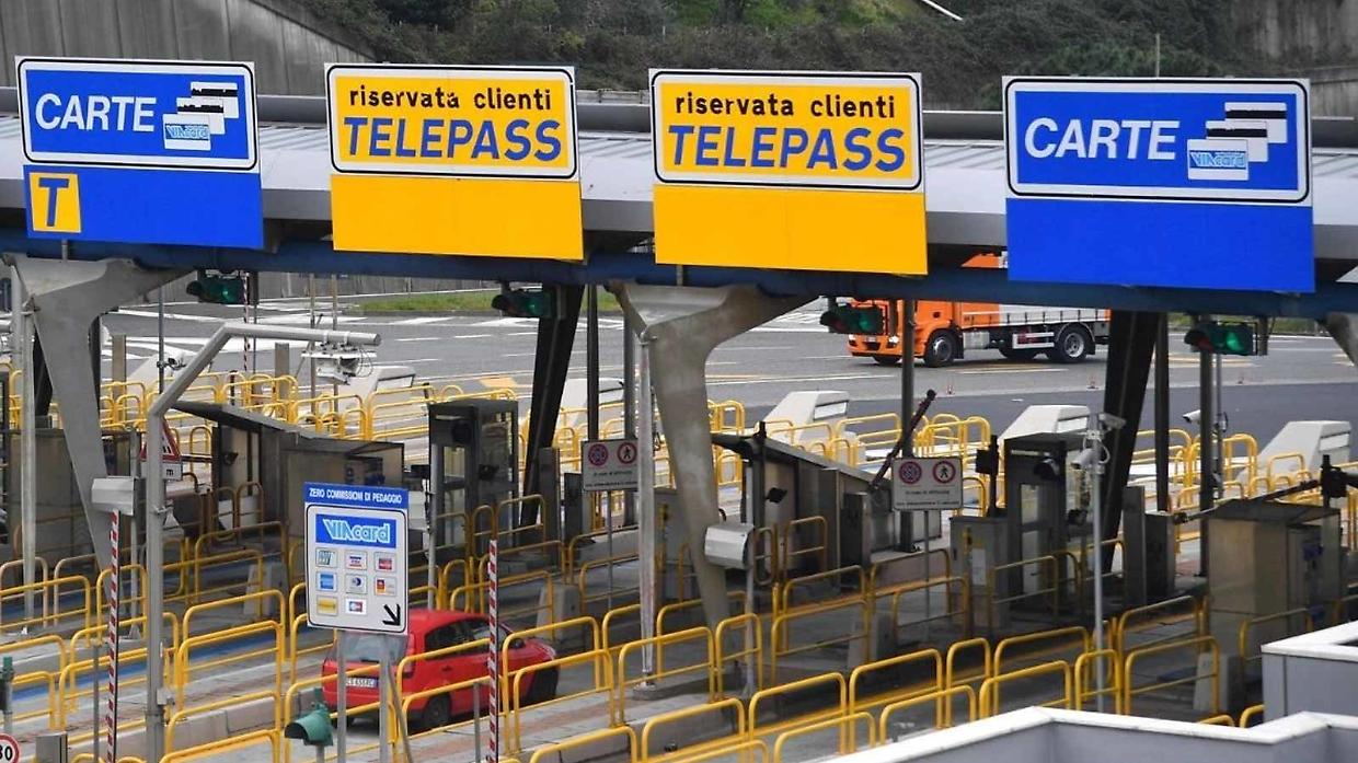 Pedaggi 2026: la tabella completa degli aumenti autostradali