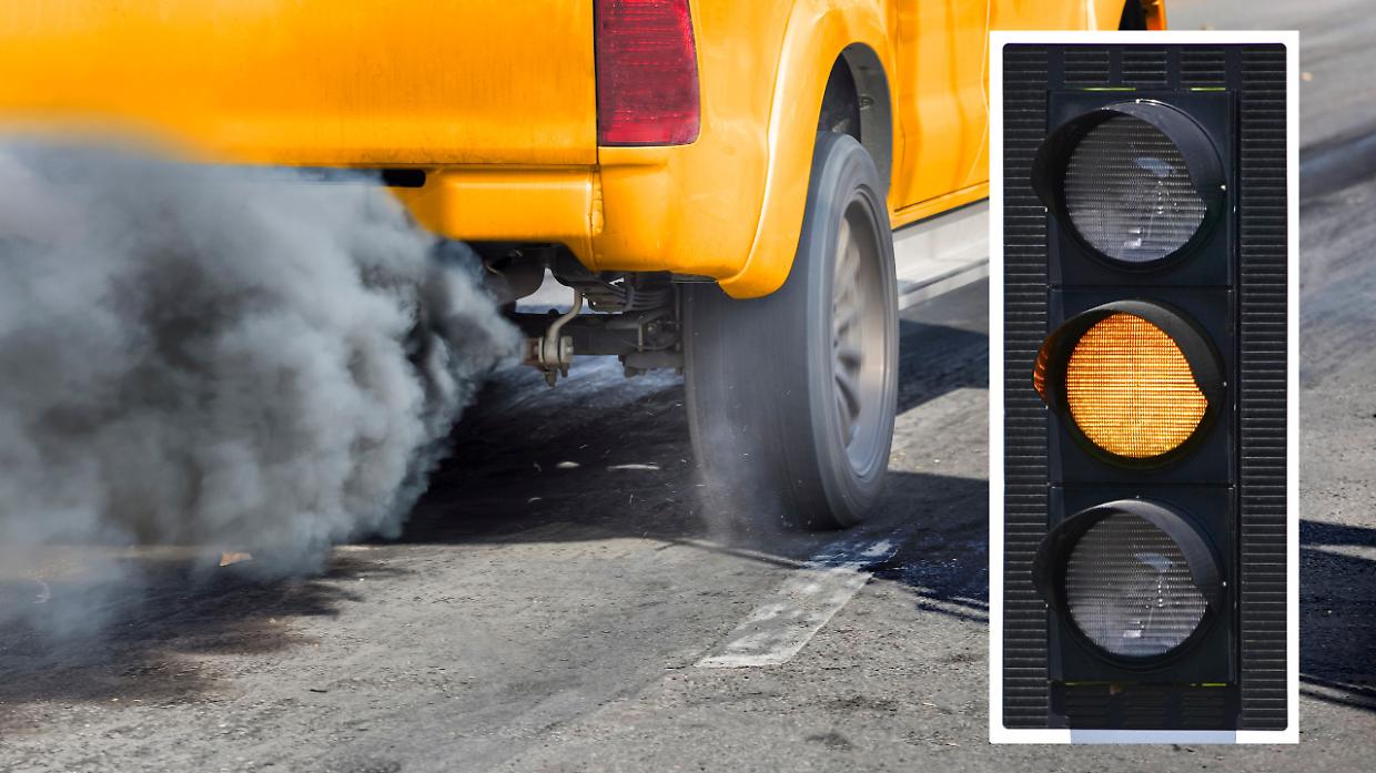 Inquinamento, scatta il semaforo arancione. Stop ai diesel euro 5 ma domani sar&agrave; un'eccezione