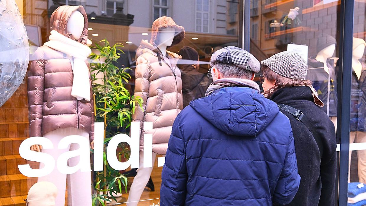In Piemonte &egrave; gi&agrave; ora dei saldi invernali: scatta la corsa all'affare, spesa media di 150 euro 