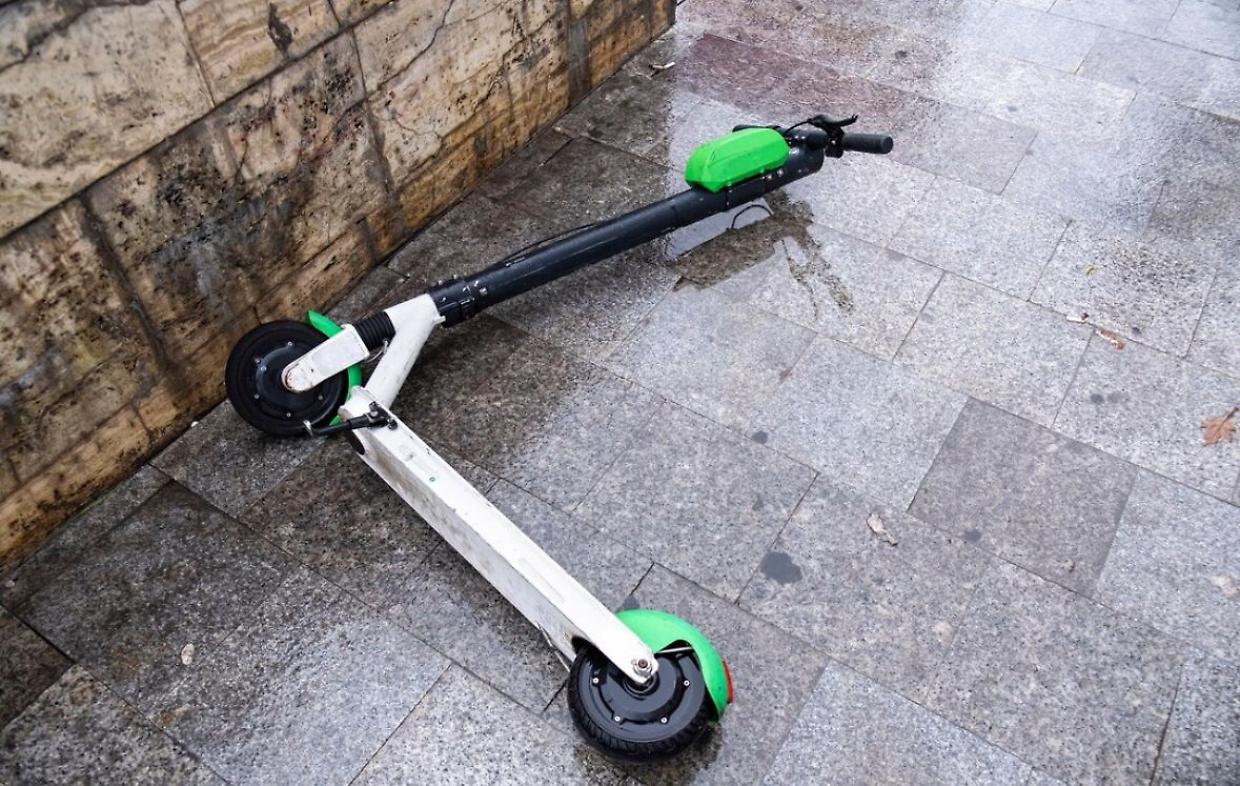 Monopattini sui marciapiedi, l&rsquo;allarme in Circoscrizione 2