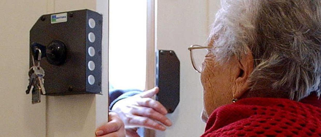 Truffe agli anziani: i raggiri pi&ugrave; comuni e come evitarli