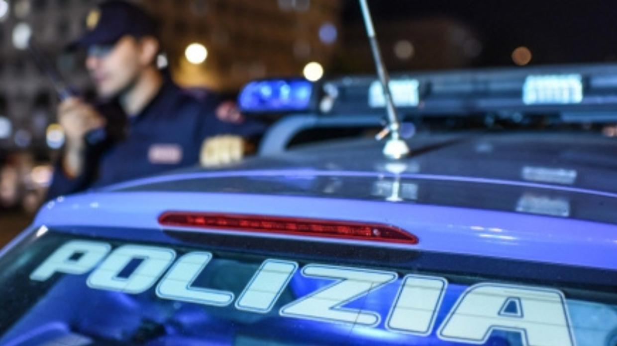 Paura alla Coop di Rivoli: urla, merce a terra e sputi; fermato dalla Polizia