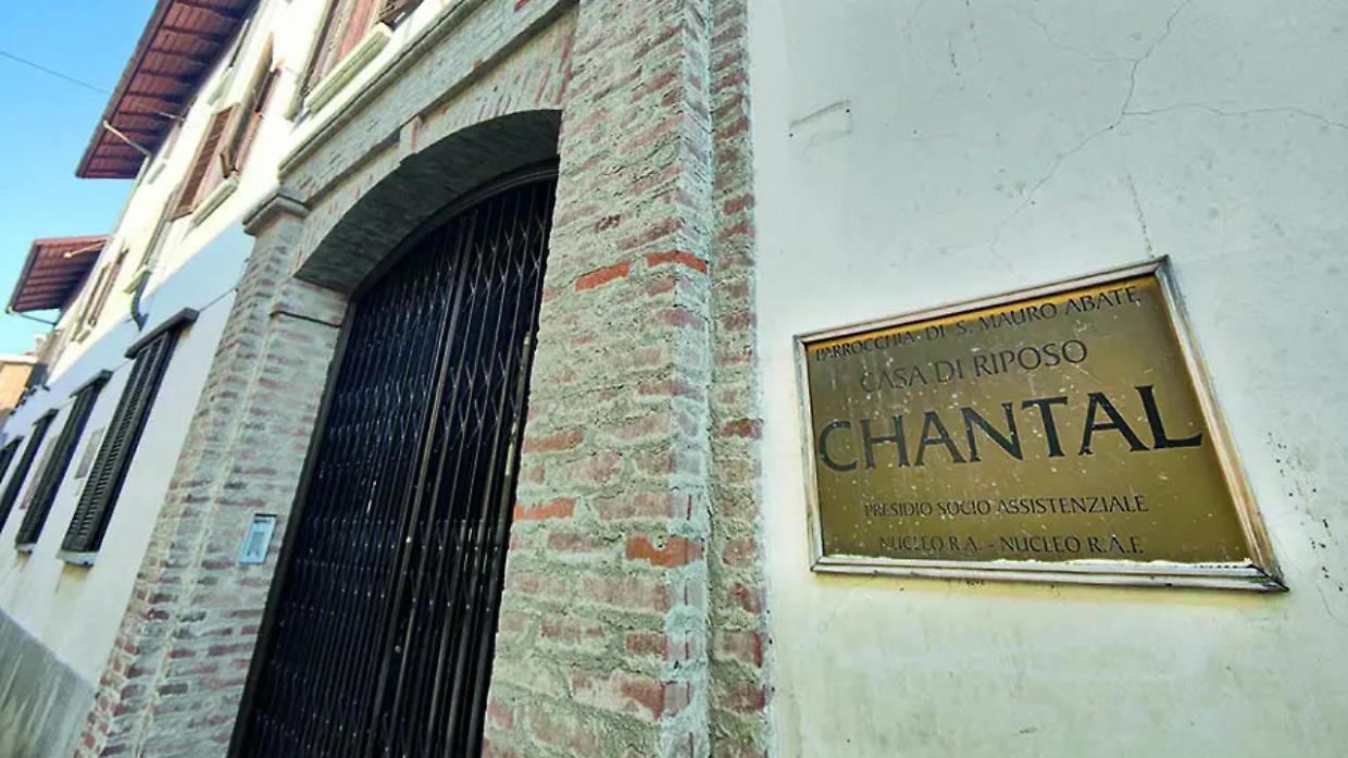 Casa Chantal, i primi richiedenti asilo accendono il dibattito su anziani e futuro della struttura