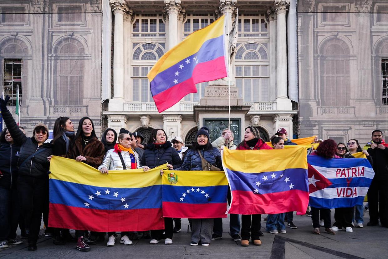 Maduro in cella, Torino esplode di gioia: "Ora il Venezuela &egrave; libero"