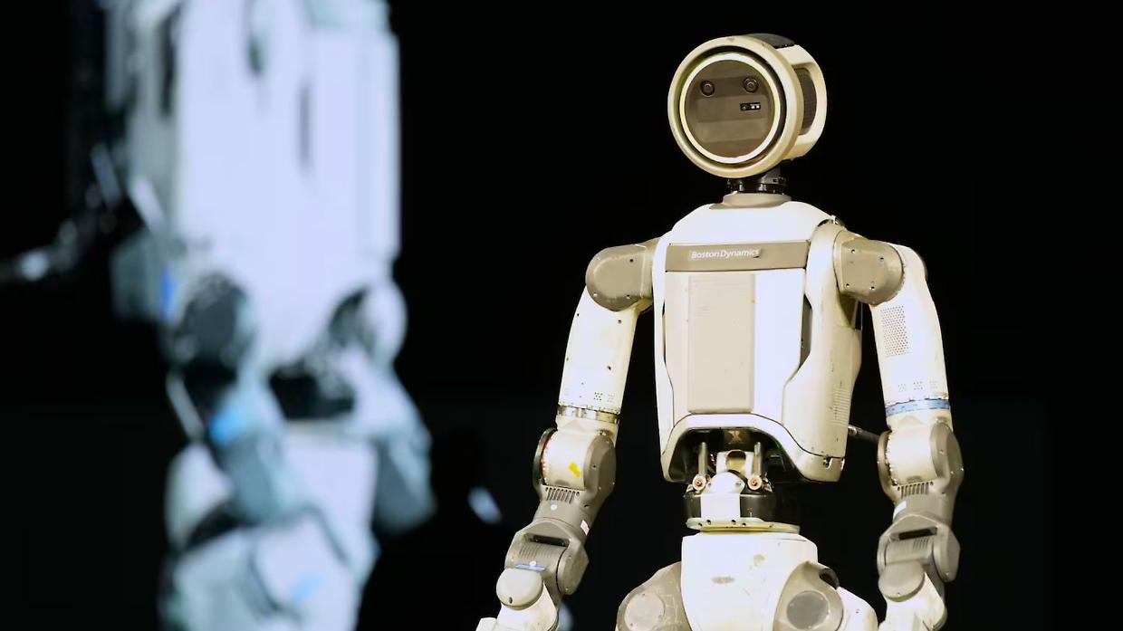 Hyundai presenta il robot che costruisce le auto: dal 2028 negli stabilimenti Usa. E in Italia?