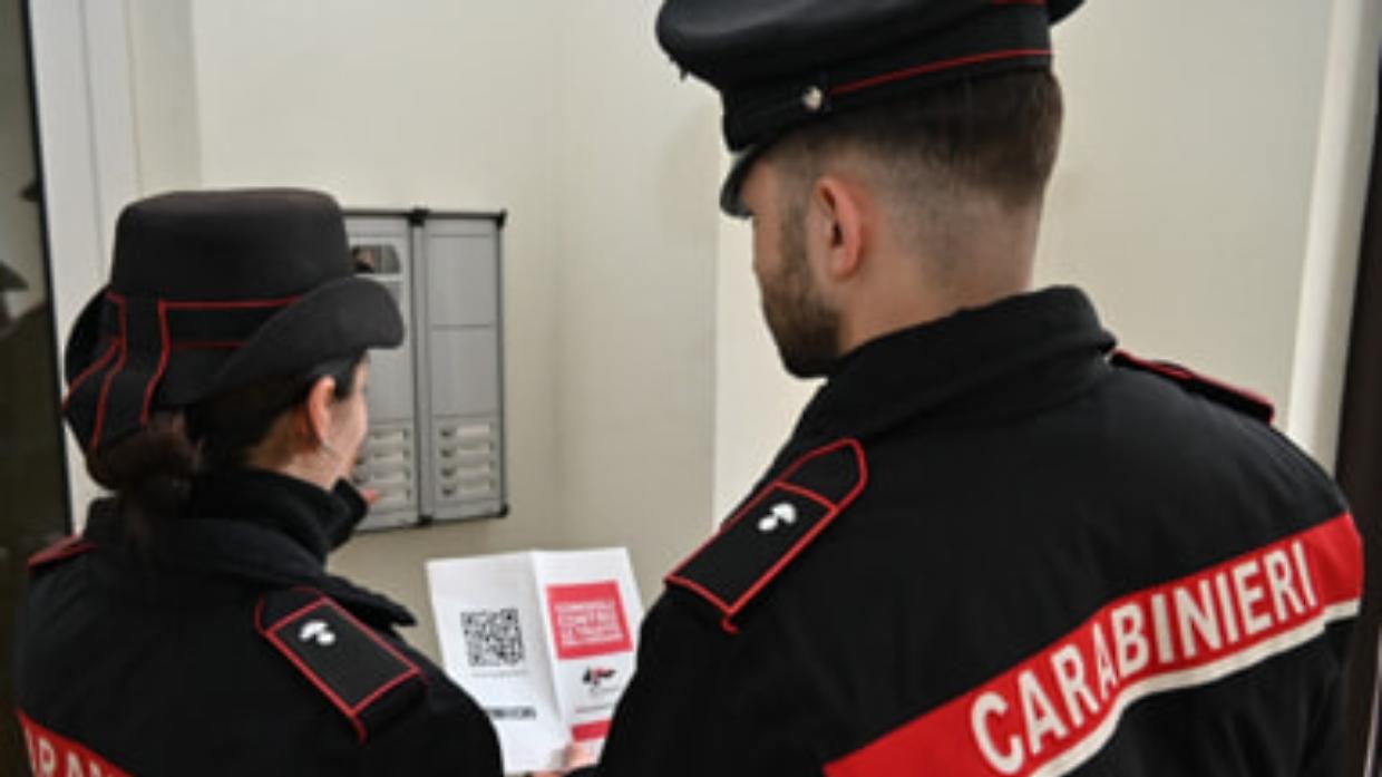 Doppio tentativo di truffa del falso carabiniere a Baveno: due giovani denunciati