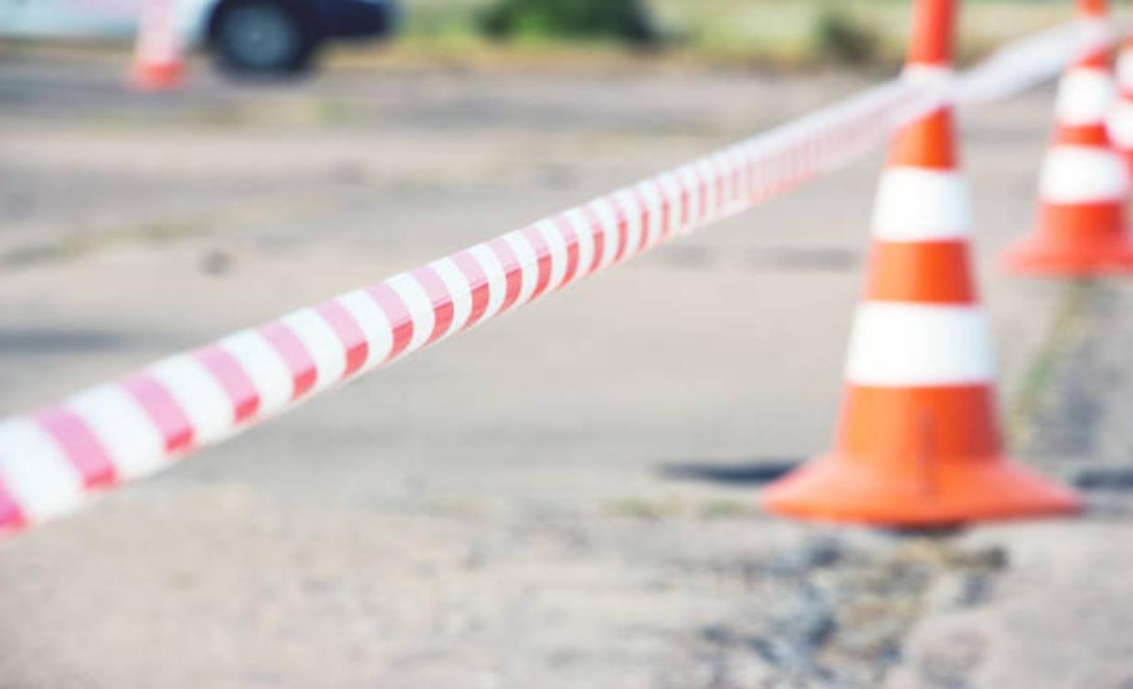 Frana in Valle di Gressoney, masso piomba sulla strada: evacuate le case a Issime