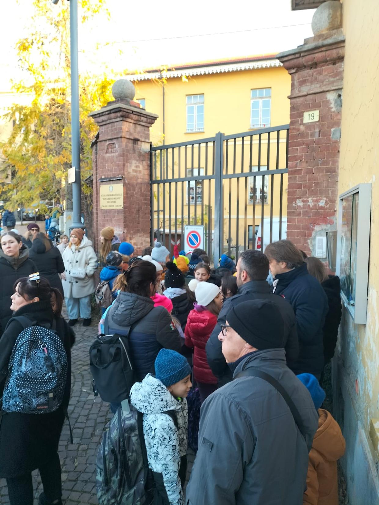 Senza bagno n&eacute; mensa per giorni: invasione di topi alla Don Milani