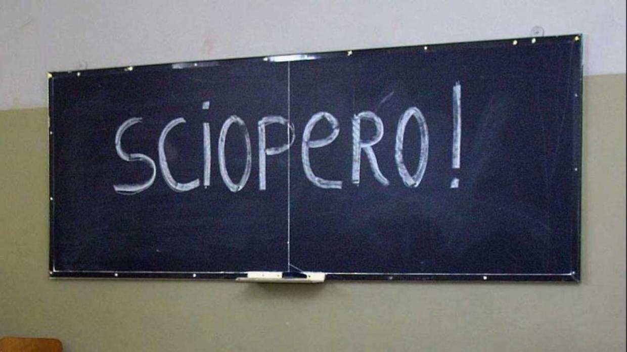 Sciopero della scuola il 12 e 13 gennaio 2026: lezioni a rischio in tutta Italia