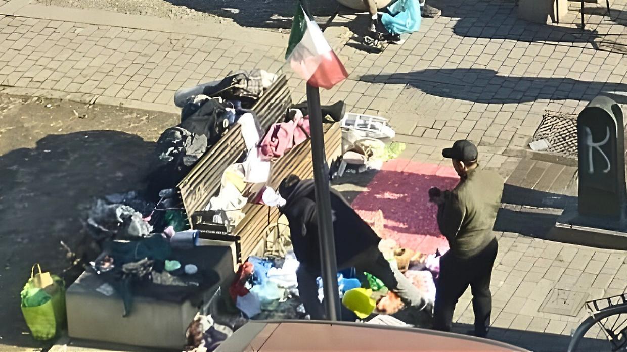 Sgomberi e sequestri? Inutili. Il mercatino della refurtiva di Torino continua indisturbato