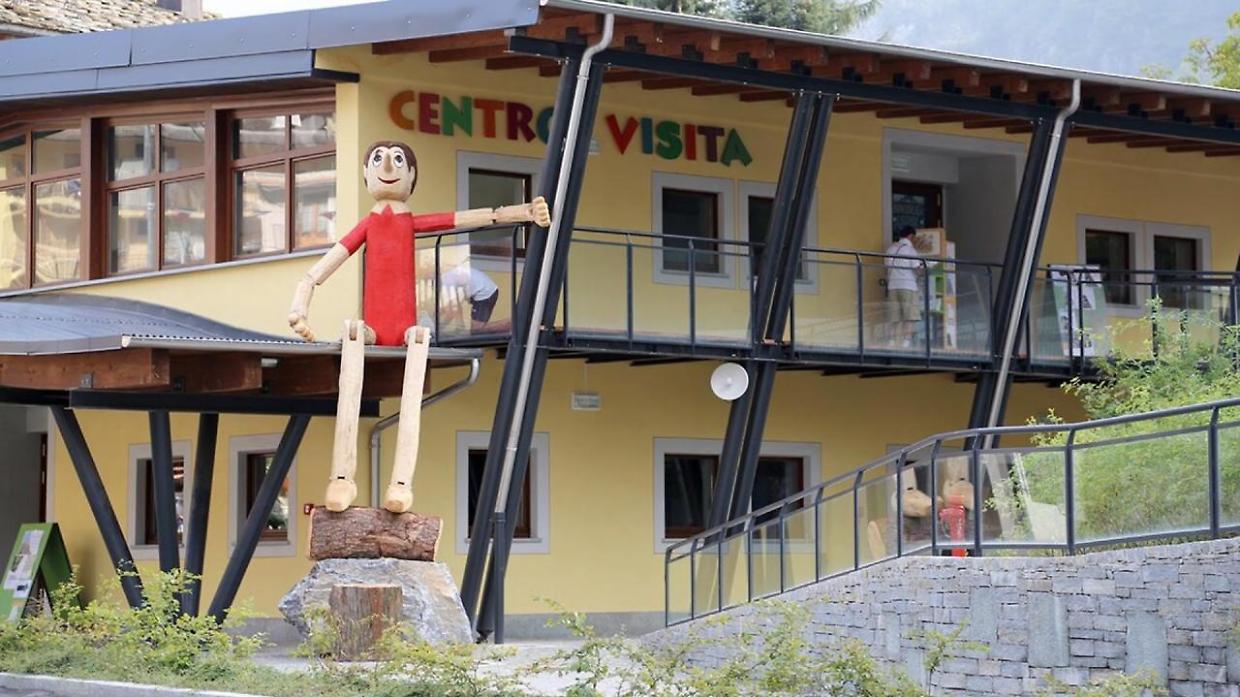 C&rsquo;&egrave; un borgo in Piemonte dove Pinocchio racconta la sua storia sui muri