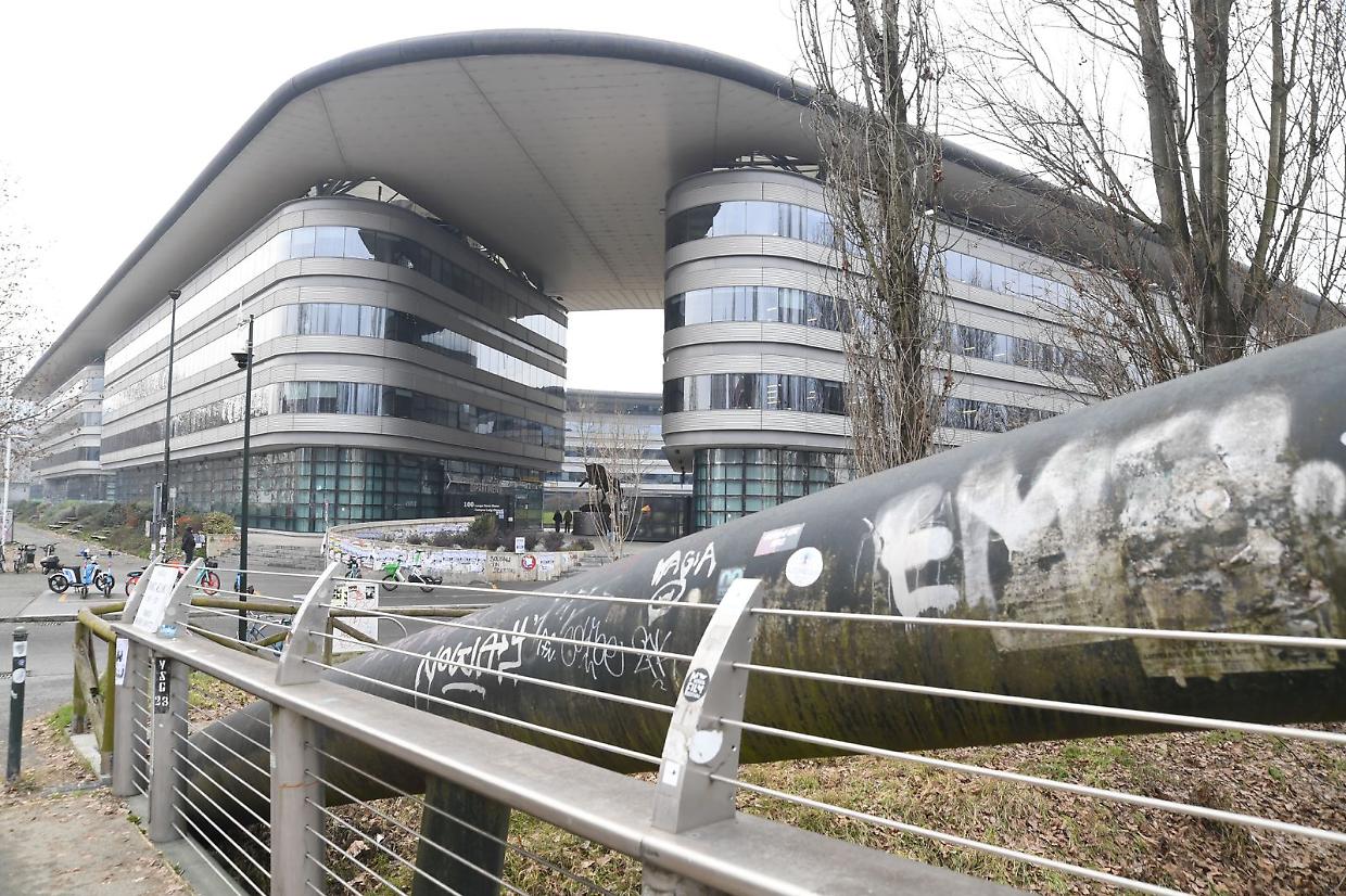 Aula di Aska al campus, gli studenti sono divisi: &laquo;Universit&agrave; in ostaggio&raquo;