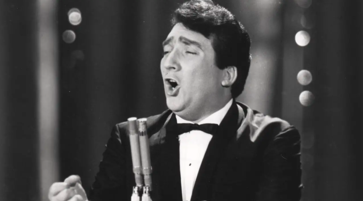 Addio a Tony Dallara, la voce che ha cambiato per sempre la canzone italiana