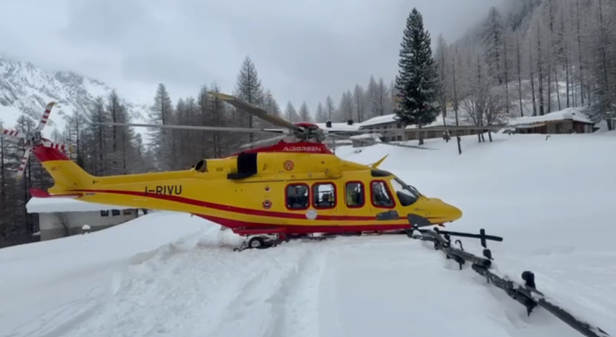 Valanga sul Monte Bianco, travolti 4 sciaplinisti 