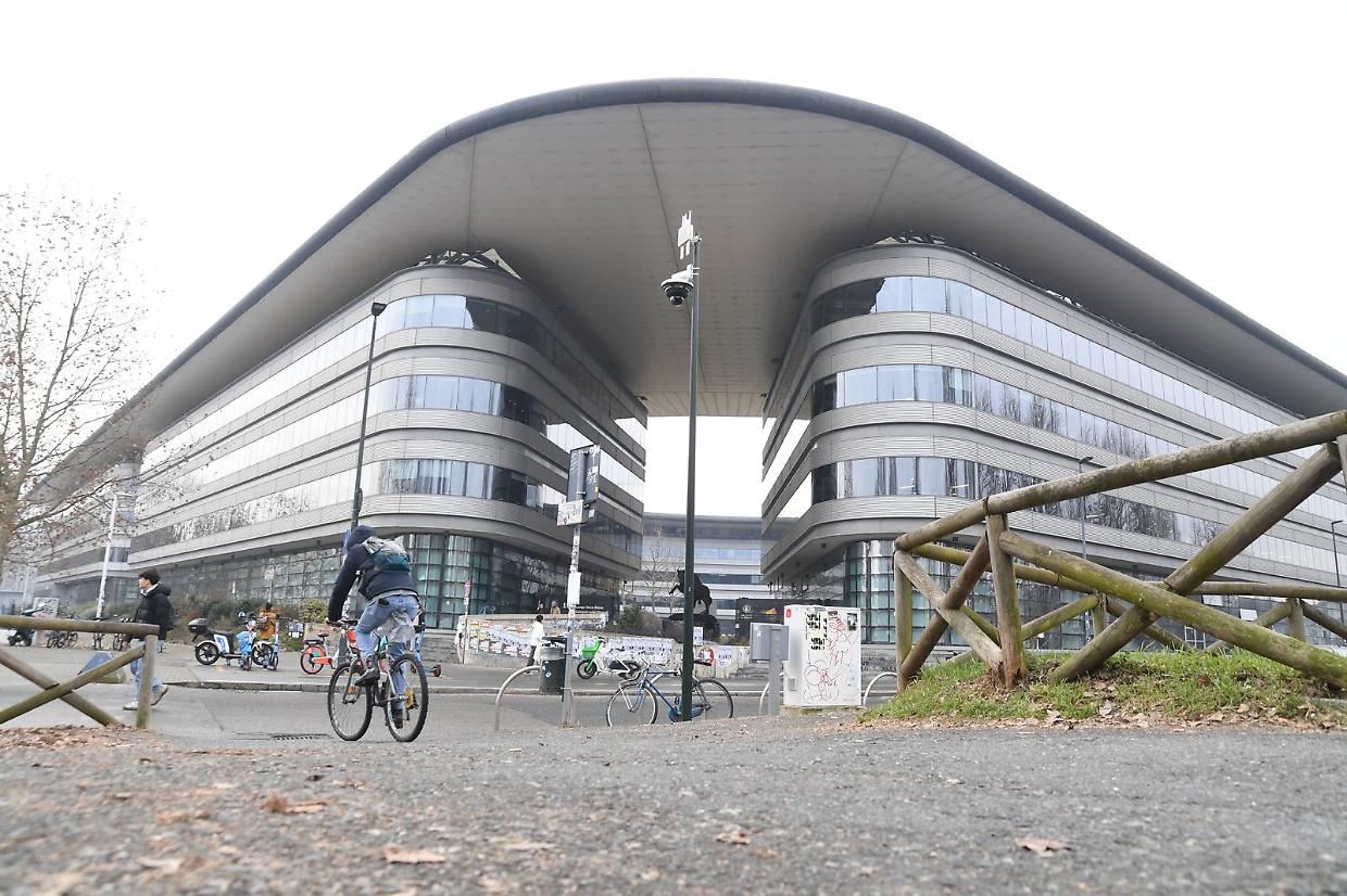 Lo spazio concesso agli estremisti, Questore e Prefetto ne prendono atto &laquo;Ma la decisione &egrave; solo dell&rsquo;Ateneo&raquo;