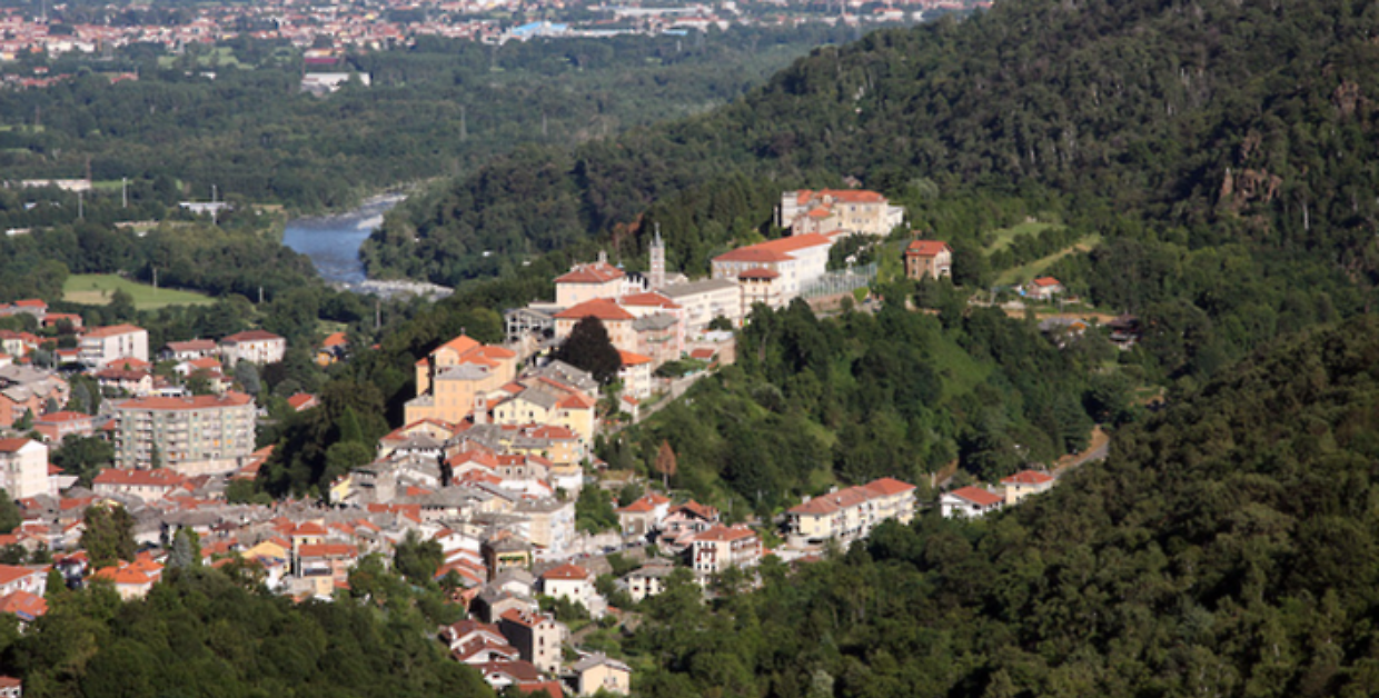 Giorno della Memoria a Lanzo Torinese: la citt&agrave; si raccoglie tra memoria e responsabilit&agrave;
